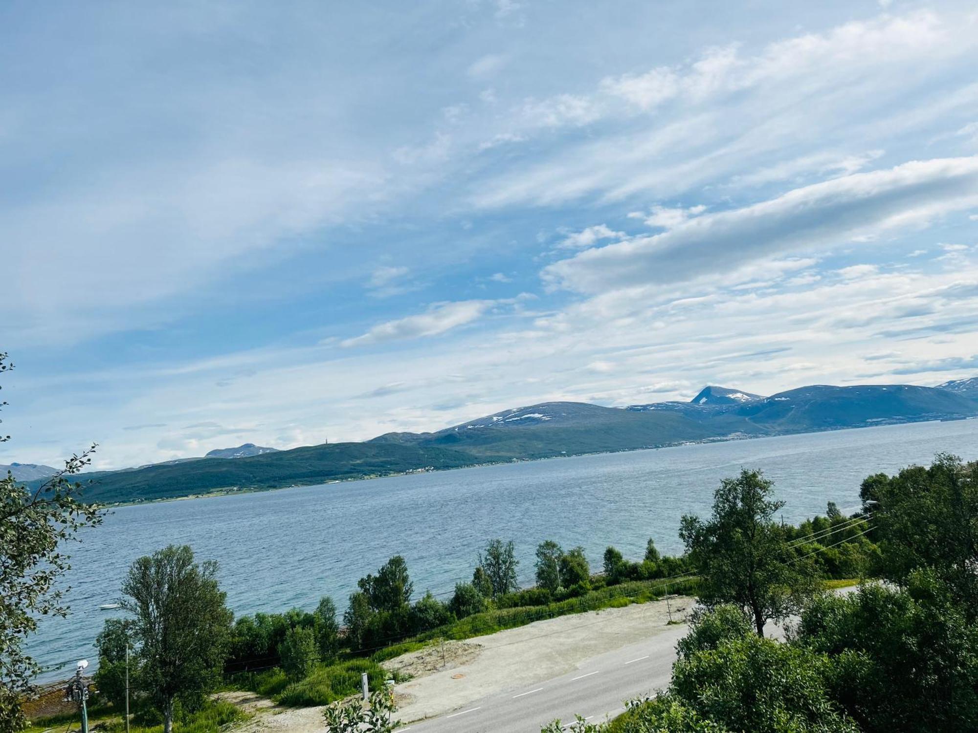 Apartment In Tromso With Sea And Mountain View Dış mekan fotoğraf